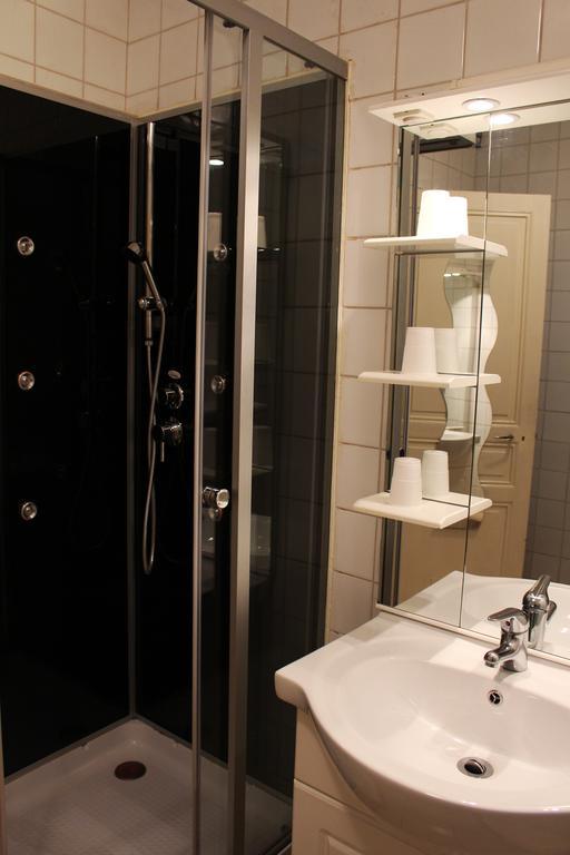 Le 13 Bvd Guest house