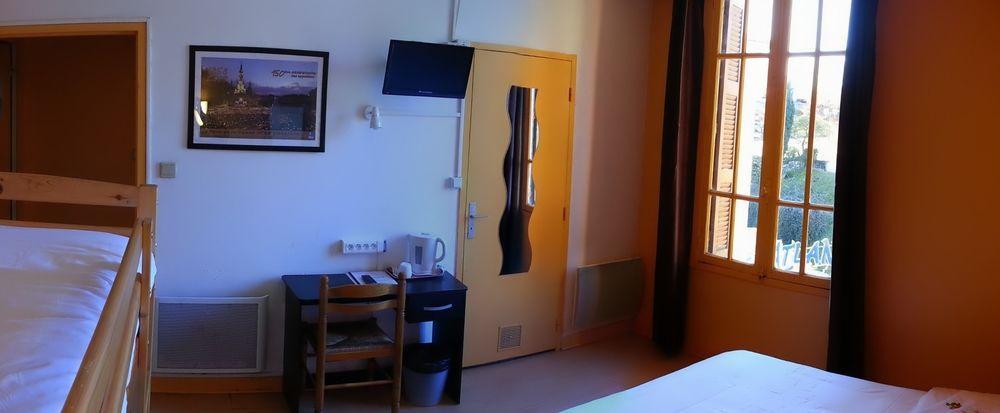 Le 13 Bvd Guest house