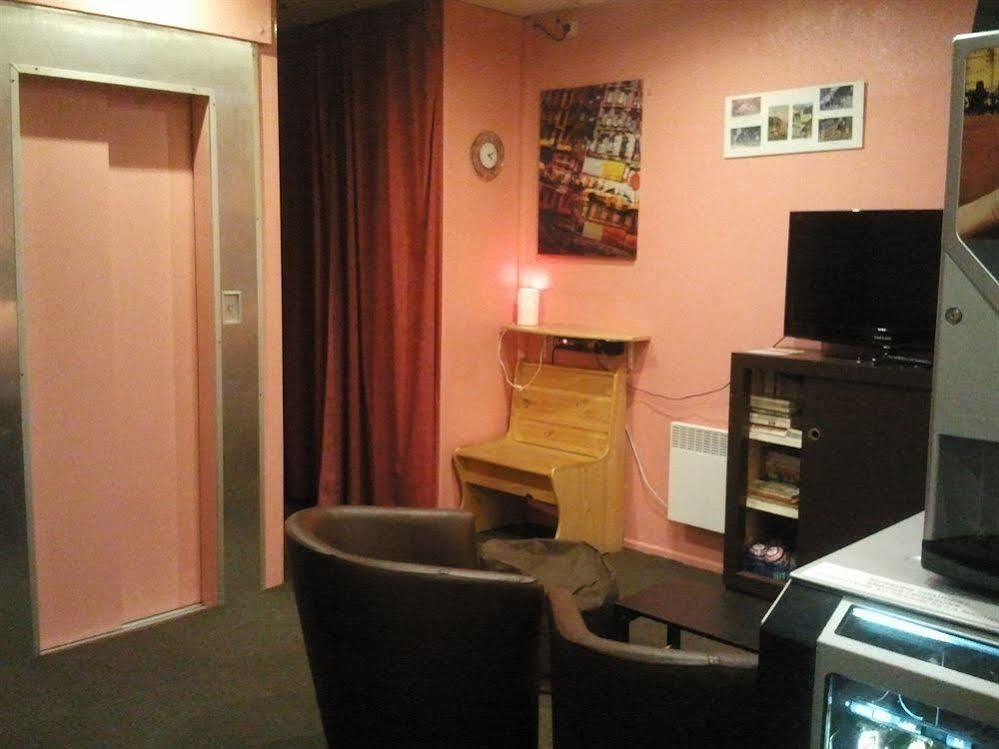 Guest house Le 13 Bvd 2*